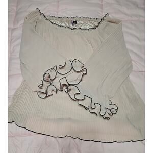 3X Love by Design Cream and Black Ruffled Top